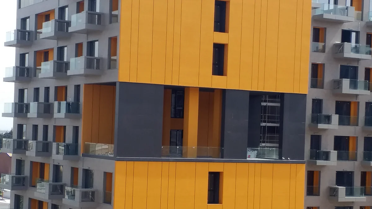 When Choosing Exterior Paint, Is Looking at the Colour Alone Enough?