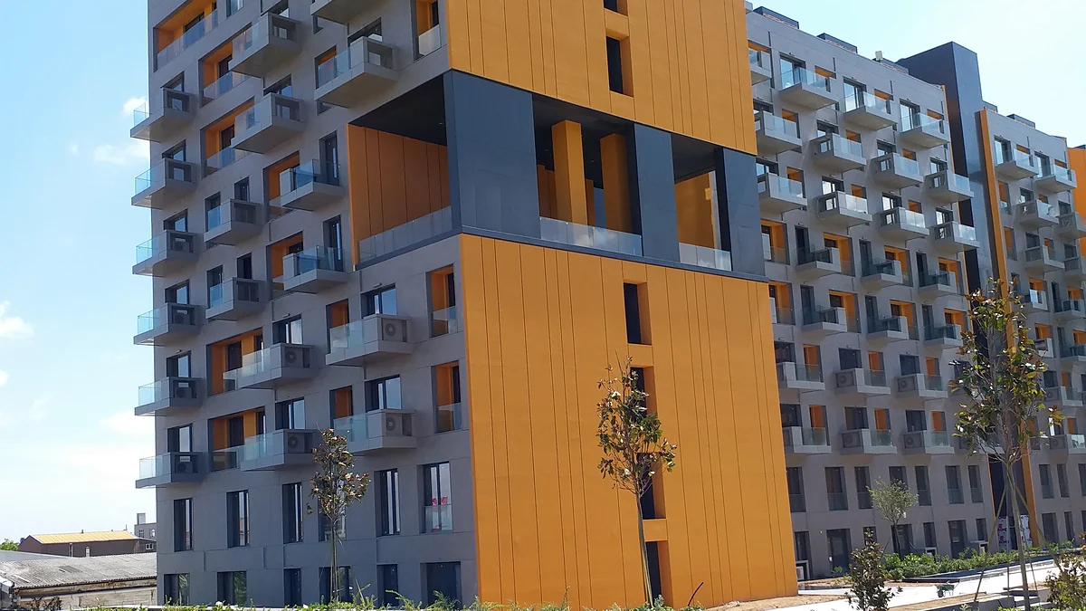 Is a Light or a Dark Colour Better for Exterior Paint?