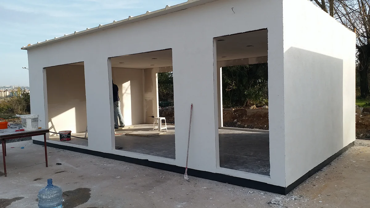 Is a Primer Necessary Before Exterior Paint?