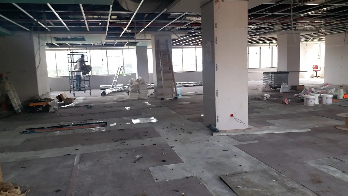 When Should Painting and Decoration Be Done in a Workplace Renovation?
