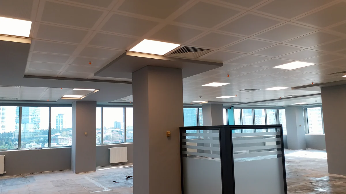 Is Paint or Wallpaper Better for an Office?