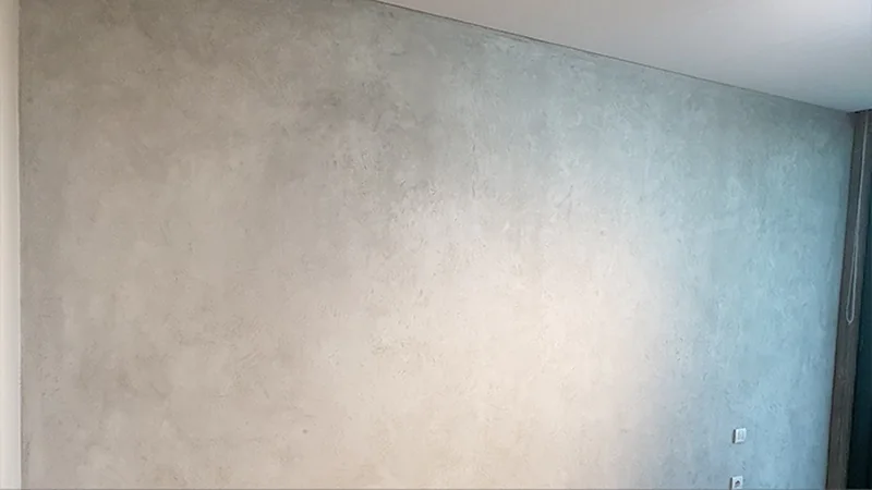 Concrete-Look Walls with Spatula Paint