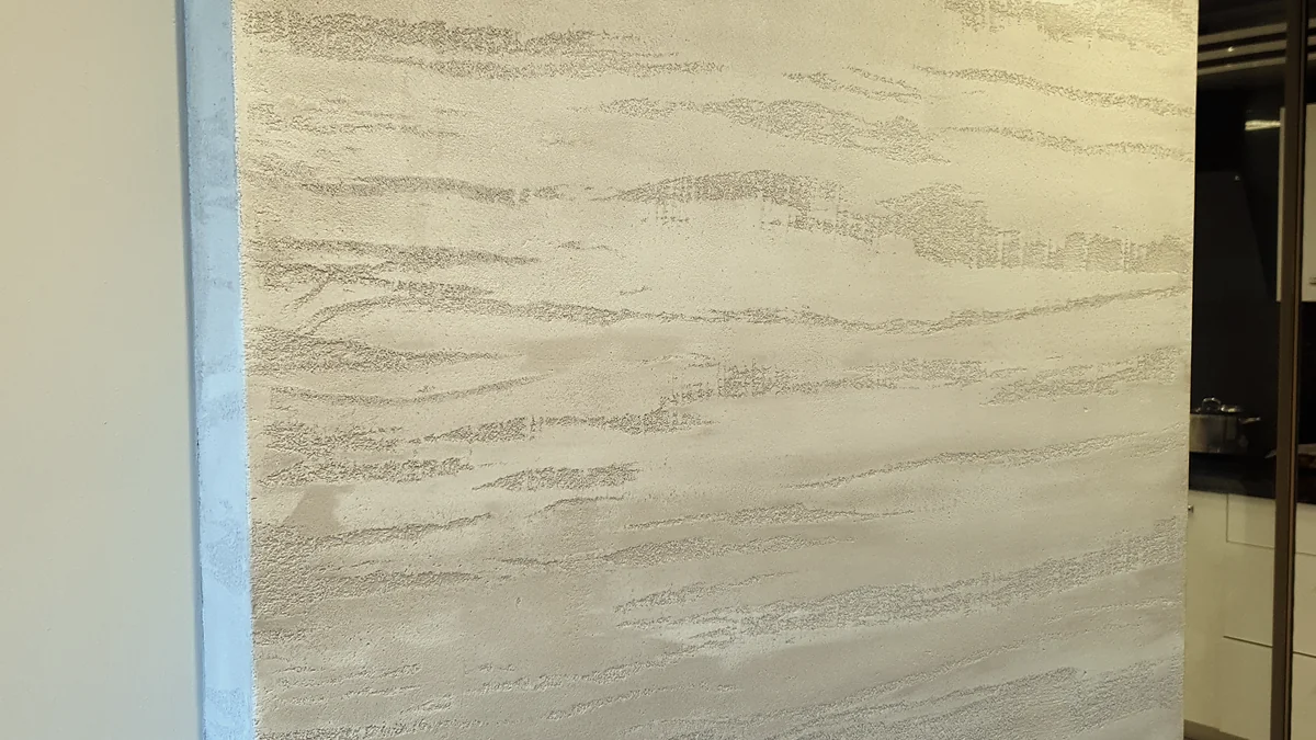Does a Travertine-Effect Wall Deteriorate Over Time?